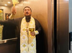 Освящение нового лифта в культурно-просветительском центре при храме ап. Филиппа. 