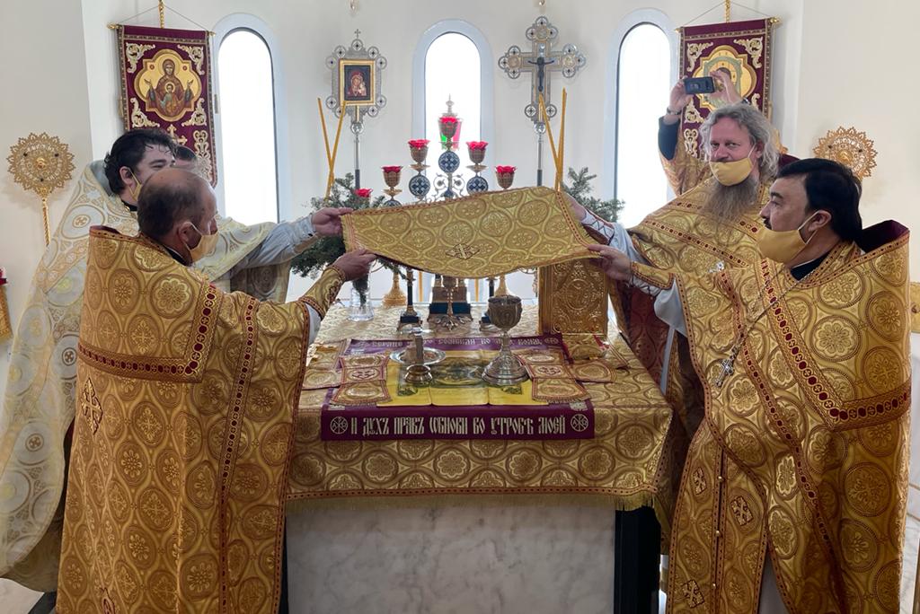 День памяти святителя Феодосия, архиепископа Черниговского.