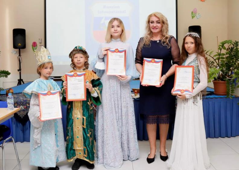 Учащиеся культурно-просветительского центра при храме святого апостола Филиппа приняли участие в Круглом  столе «Литература и Живопись» в Дубае.