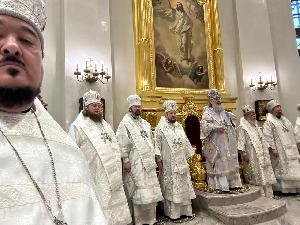 Божественная Литургия в Казанском соборе Казанско- Богородицкого монастыря.
