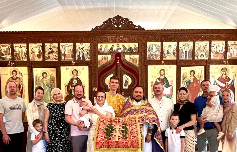 В Пакистане прошло богослужение в праздник Воздвижения Креста Господня.