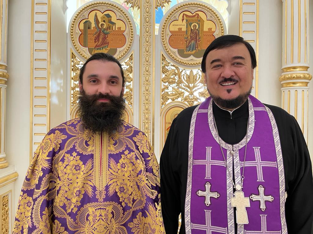 Румынский священник посетил храм святого апостола Филиппа.
