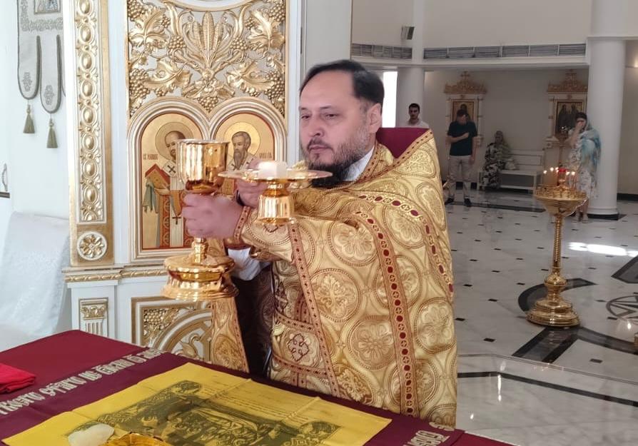 Празднование дня памяти святого великомученика и целителя Пантелеимона. 