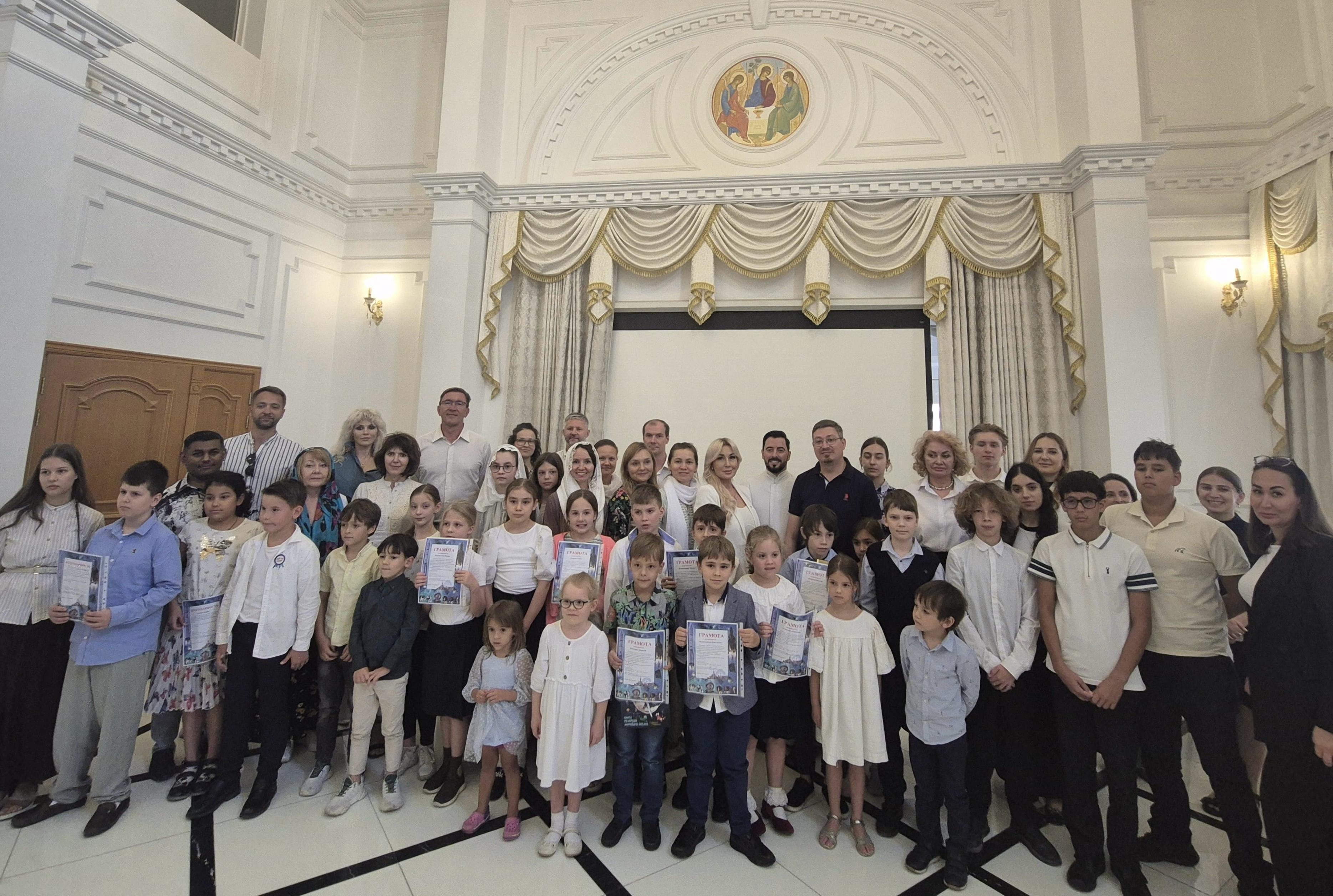 Конкурс детских работ, посвящённый Дню космонавтики, прошёл в Культурно-просветительском центре храма  