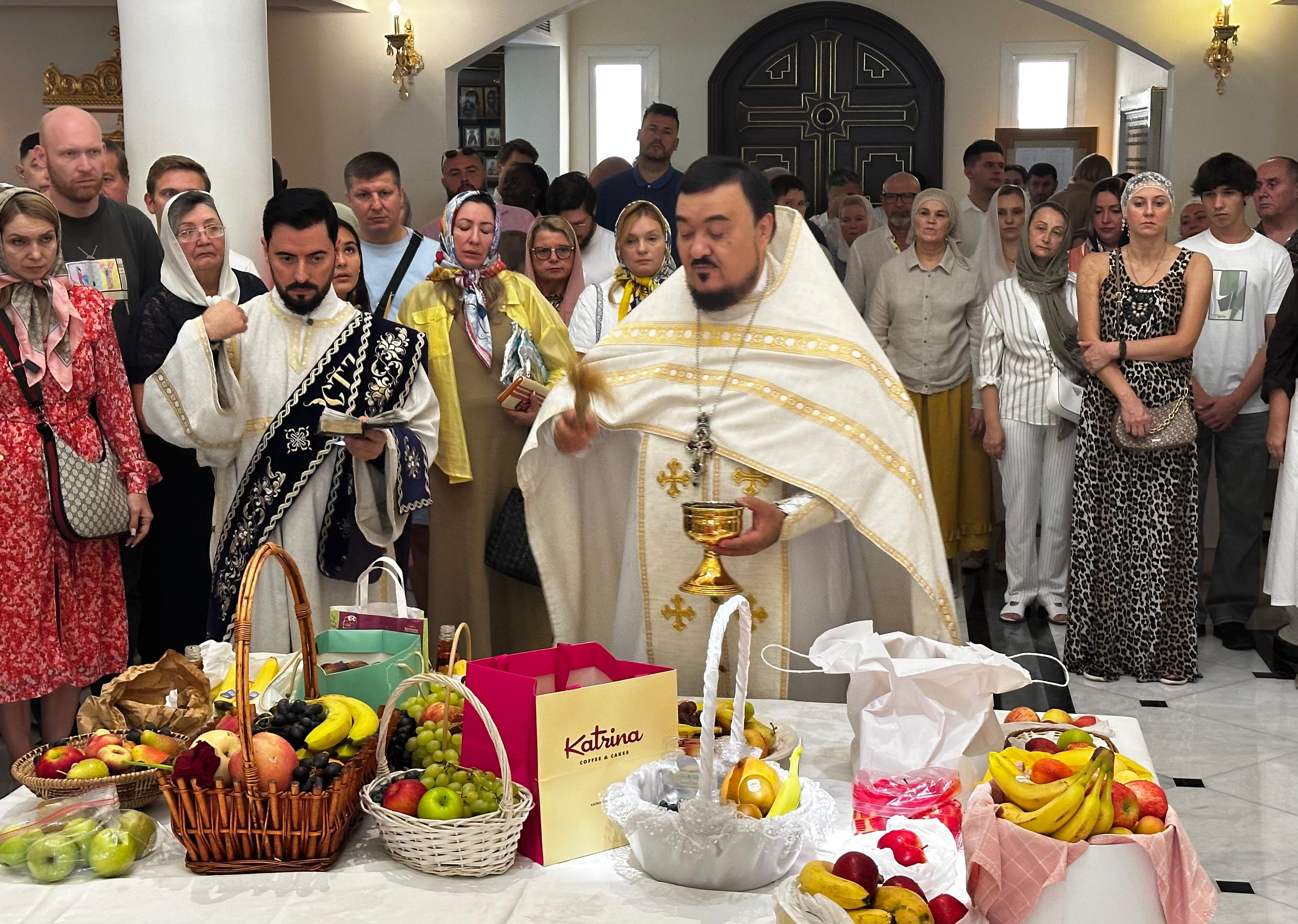Праздник Преображения Господа Бога и Спасителя нашего Иисуса Иисуса Христа.