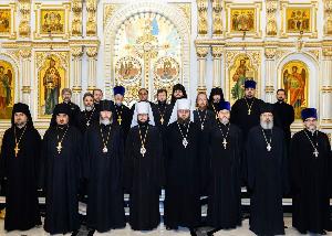 Молебен архиерейским чином в храме святого апостола Филиппа в Шардже. 