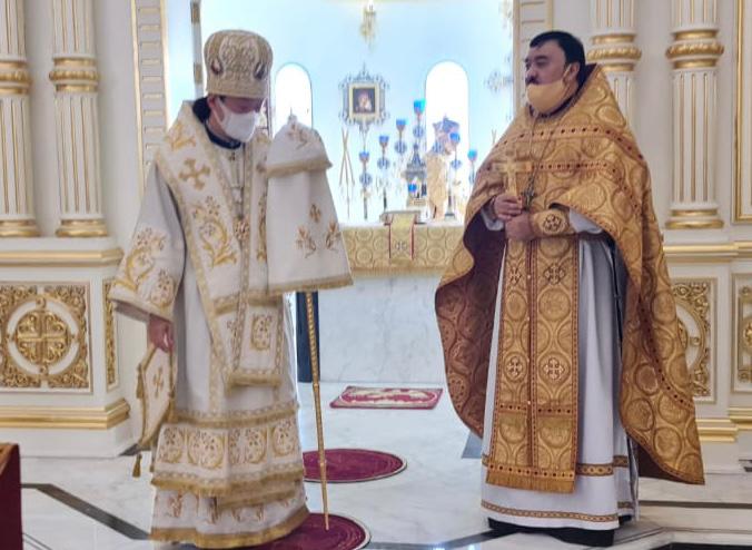 Архиепископ Корейский Феофан совершил Литургию в храме св.апостола Филиппа.