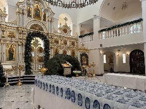 В Крещенский Сочельник в храме св. апостола Филиппа прошло Великое освящение воды. 