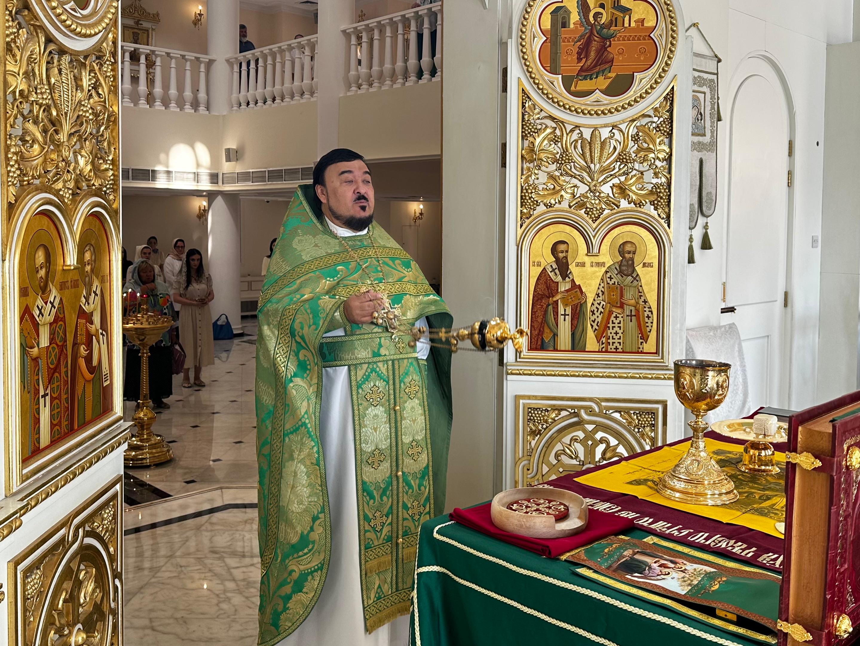 День памяти преподобного Феофана исповедника, епископа Никейского.