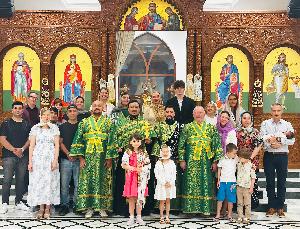 В султанате Оман состоялось богослужение на праздник Святой Троицы.