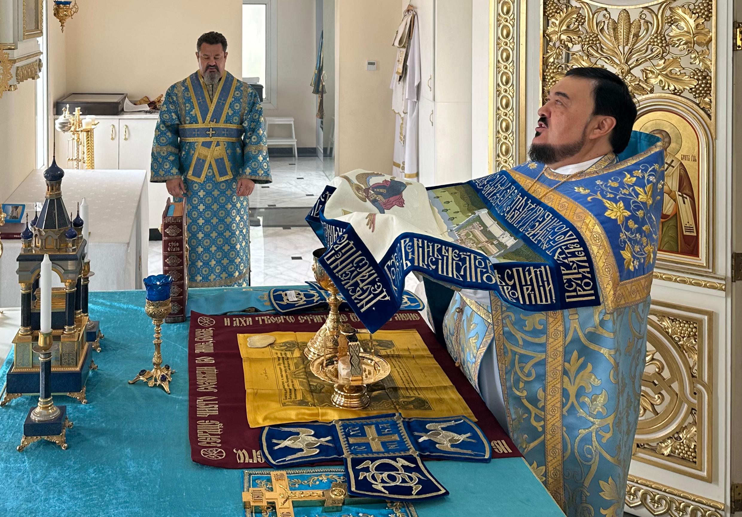 День памяти Виленской иконы Божией Матери. 