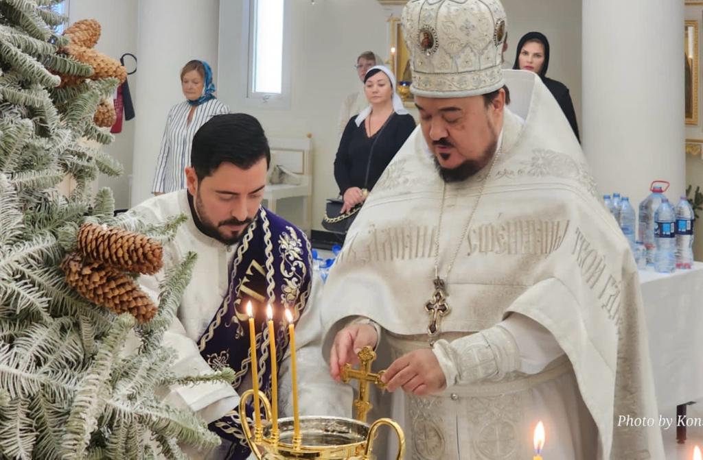 В Крещенский Сочельник состоялся Чин великого освящение воды в храме св.апостола Филиппа