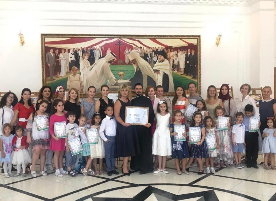 Выставка детских рисунков прошла в Культурно-просветительском центре при храме св.апостола Филиппа.
