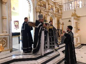 Вынос Святой Плащаницы в Великую Пятницу