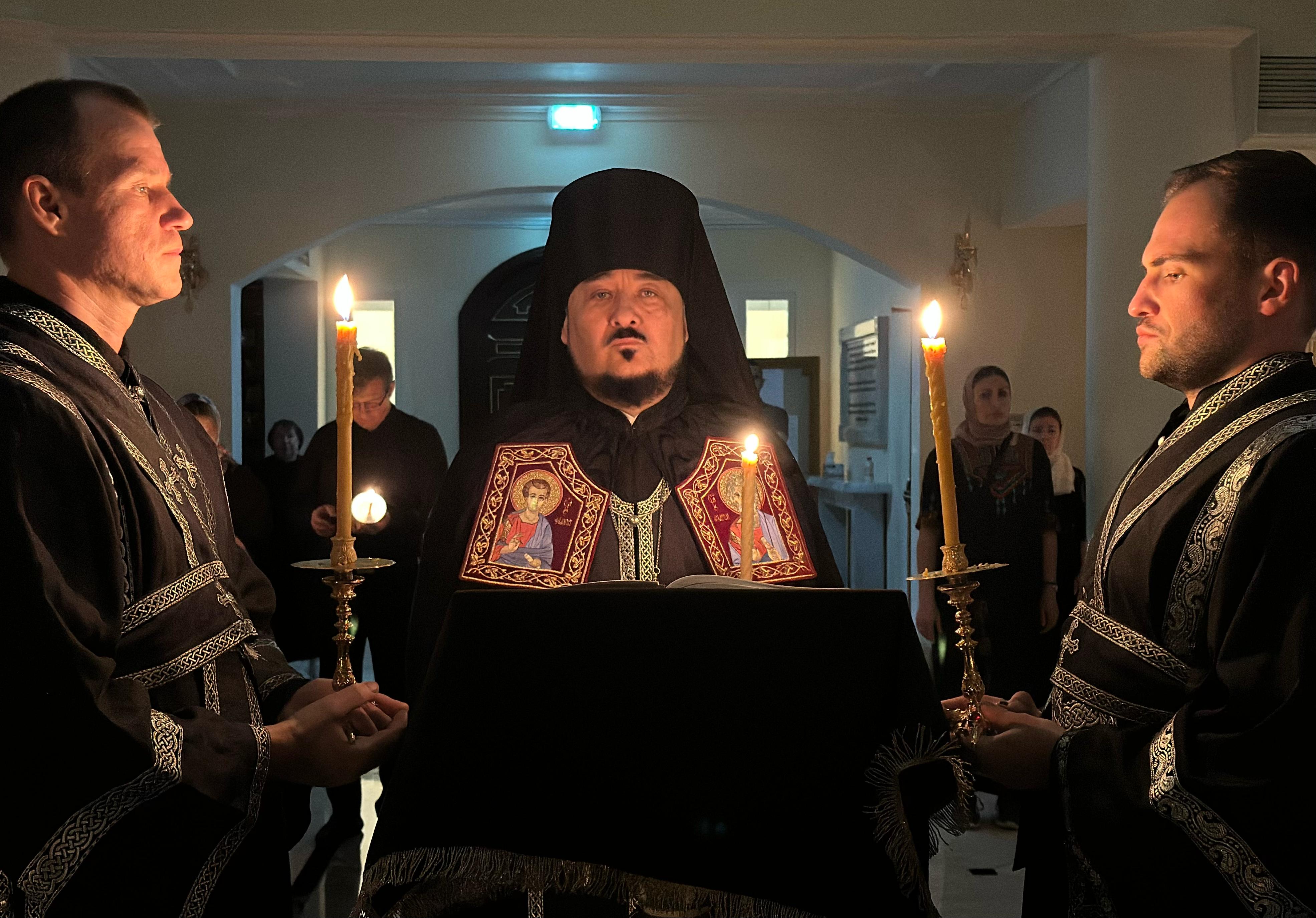 Чтение Великого покаянного канона преподобного Андрея Критского и жития преподобной Марии Египетской («Мариино стояние»). 
