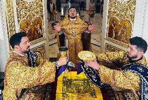 День памяти святых бессеребреников Косьмы и Дамиана, чудотворцах Азийских. 