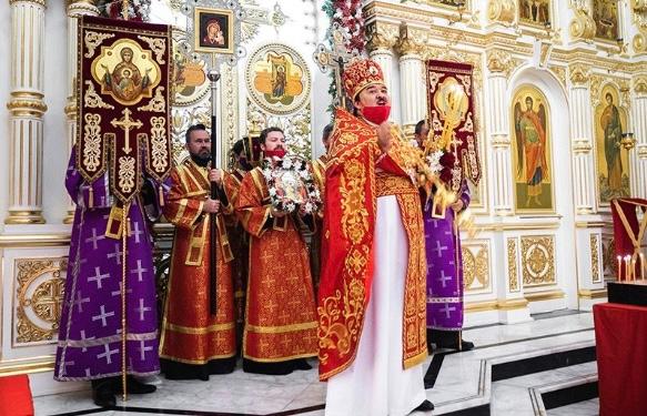 В Светлое Христово Воскресение в храме св.апостола Филиппа прошло ночное богослужение.