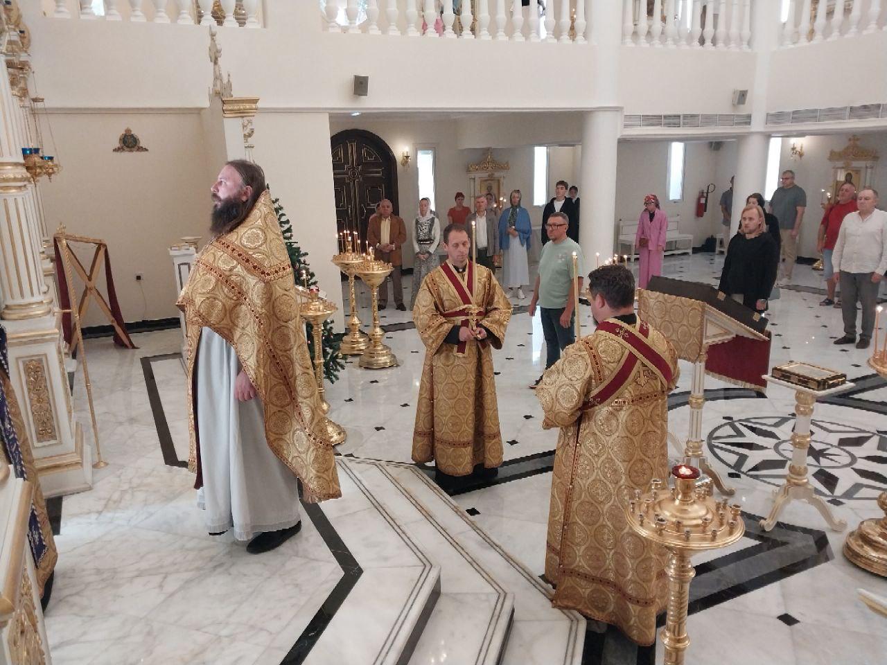 День памяти мучеников Фирса, Левкия и Каллиника.