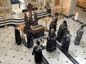 Вынос и Погребение Святой Плащаницы в Великую Пятницу. 