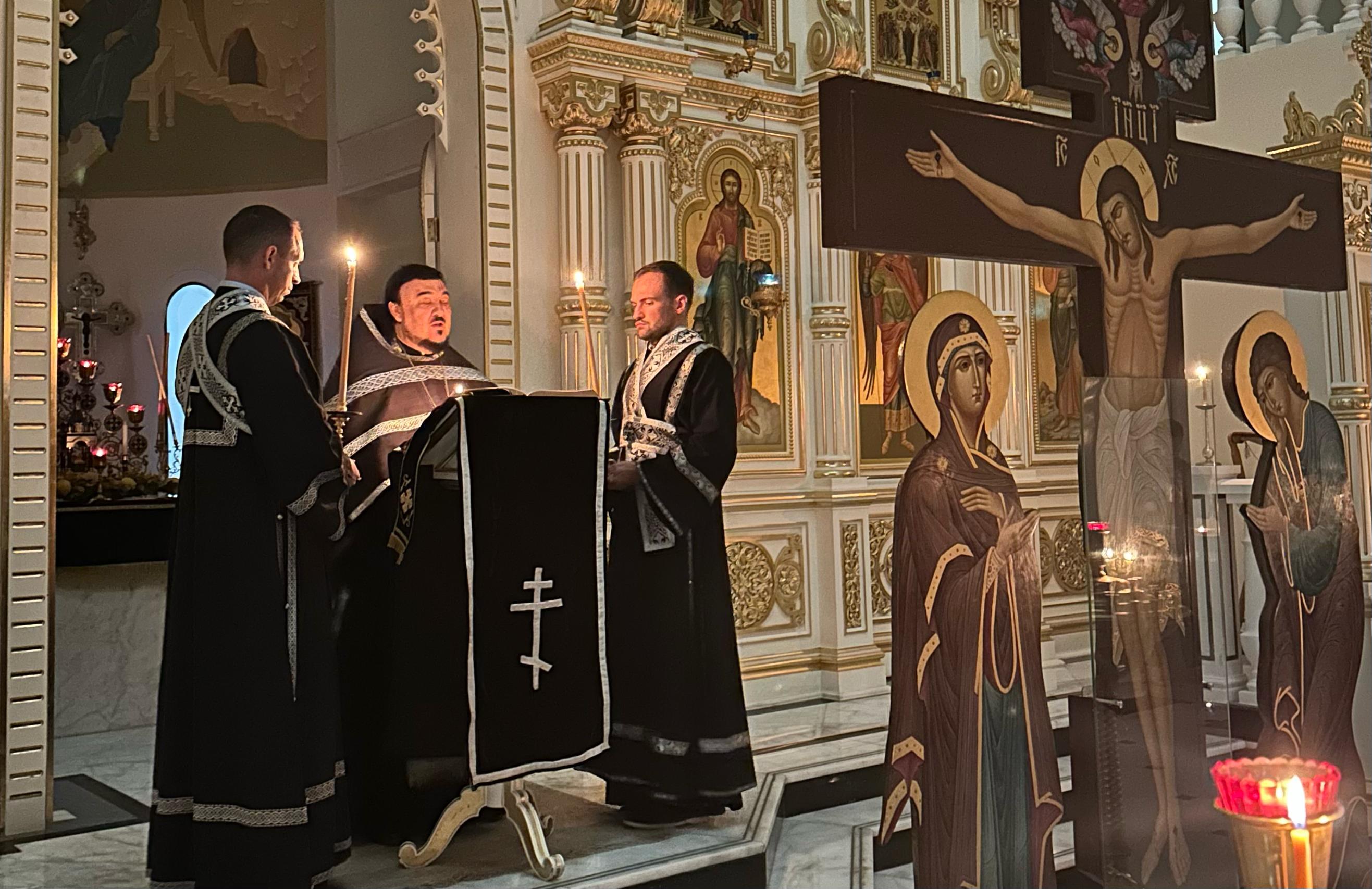 Утреня с Последованием святых Страстей Господа нашего Иисуса Христа. 