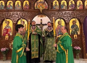 В эмирате Абу-Даби прошло богослужение в Лазареву субботу.